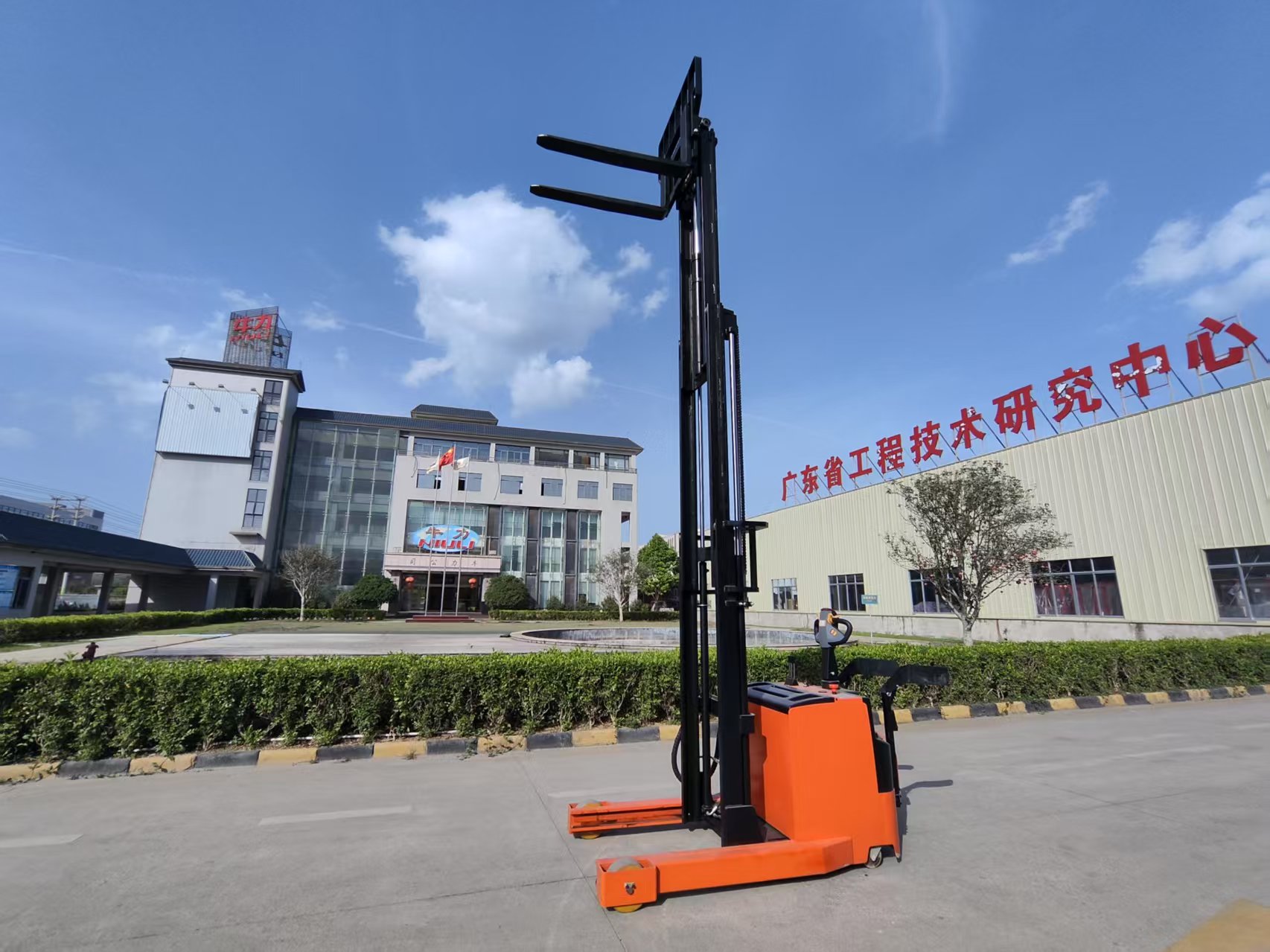 Pallet Stackers အမျိုးအစားအမျိုးမျိုးအတွက် ပြည့်စုံသောလမ်းညွှန်