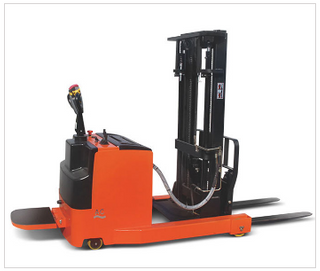 Electric Reach Stacker NRS
