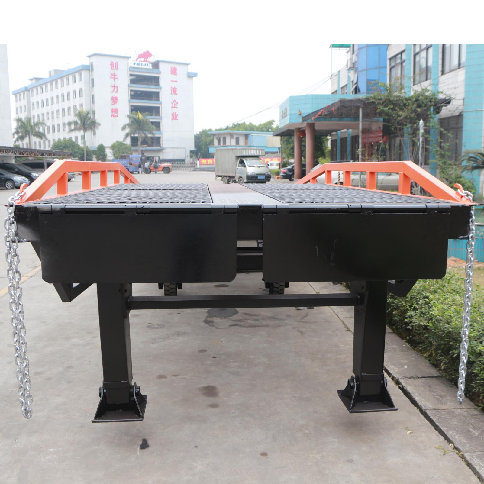 NIULI Factory Container Use Hydraulic Dock Leveler 10 Ton Capacity Dock Ramp For Warehouse